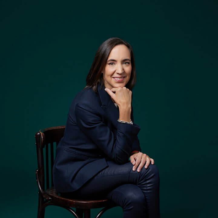 Portrait of Caroline Lotz, consultant at Eric Salmon & Partners