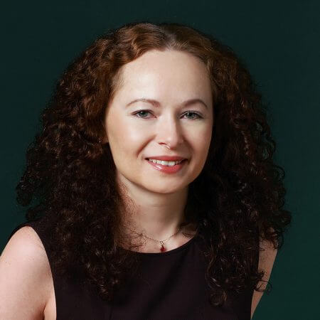 Portrait of Elena Bagayeva, consultant at Eric Salmon & Partners