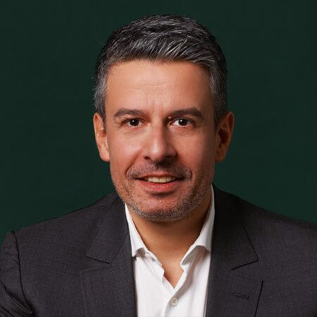 Portrait of Dimitri Tsamados, consultant at Eric Salmon & Partners
